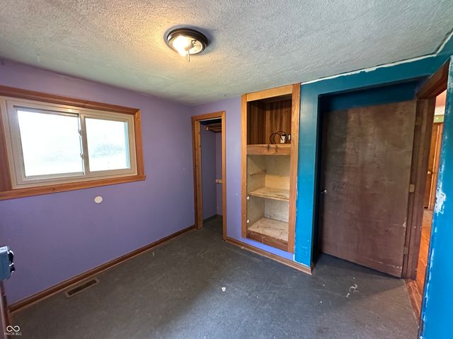 2138 W Range Line Road, Greencastle, IN 46135
