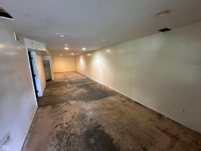 2138 W Range Line Road, Greencastle, IN 46135