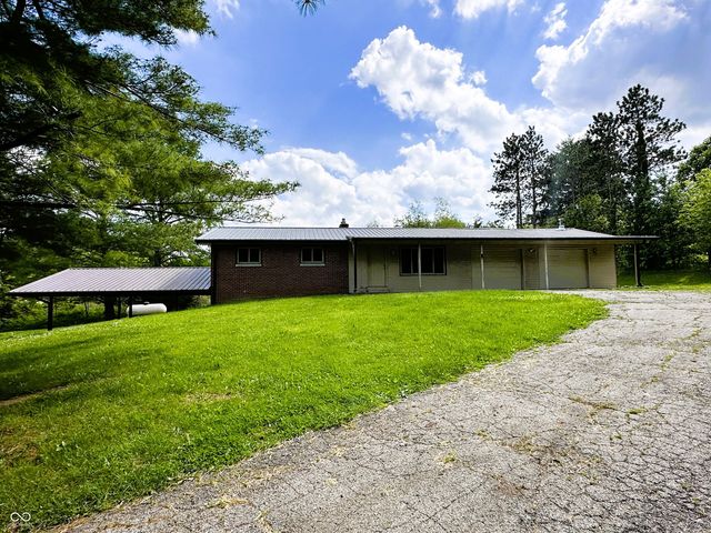 2138 W Range Line Road, Greencastle, IN 46135