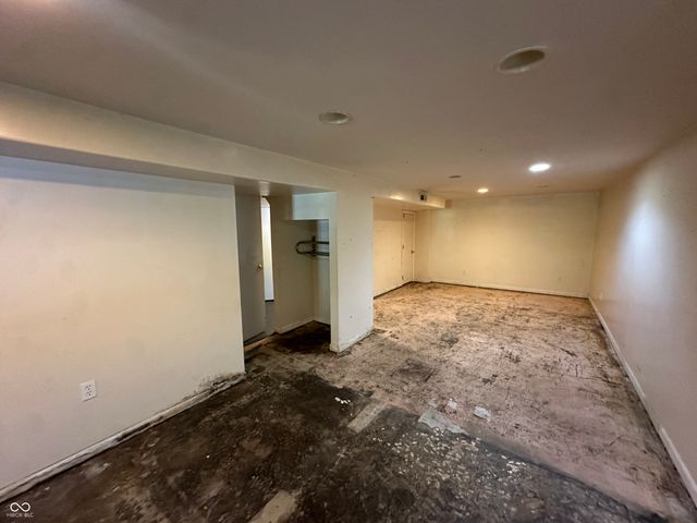 2138 W Range Line Road, Greencastle, IN 46135