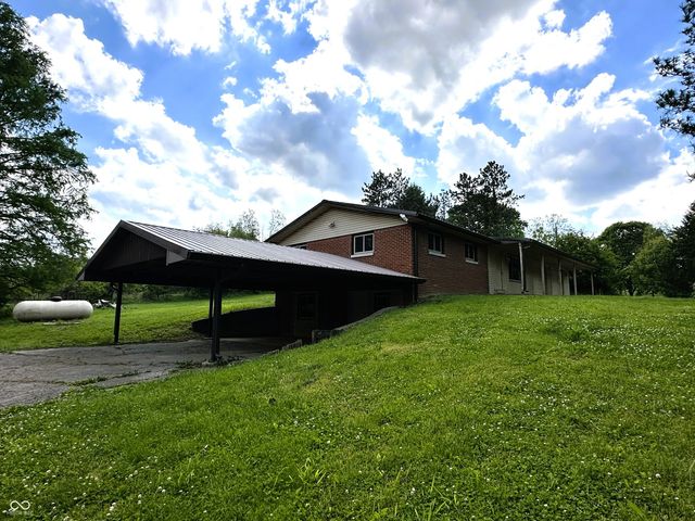 2138 W Range Line Road, Greencastle, IN 46135