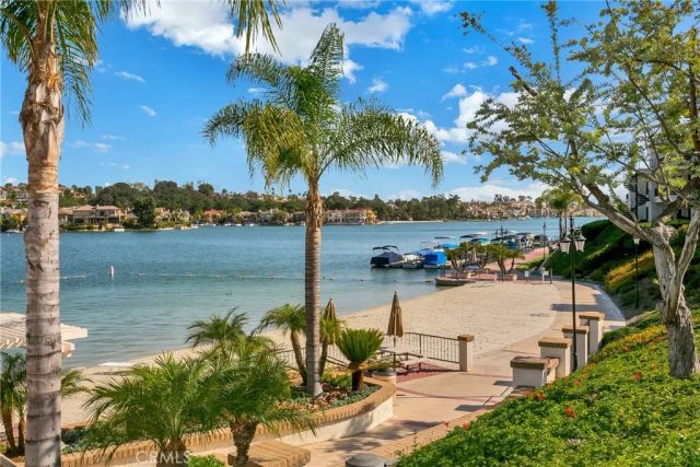 22564 Galilea 32, Mission Viejo, CA 92692