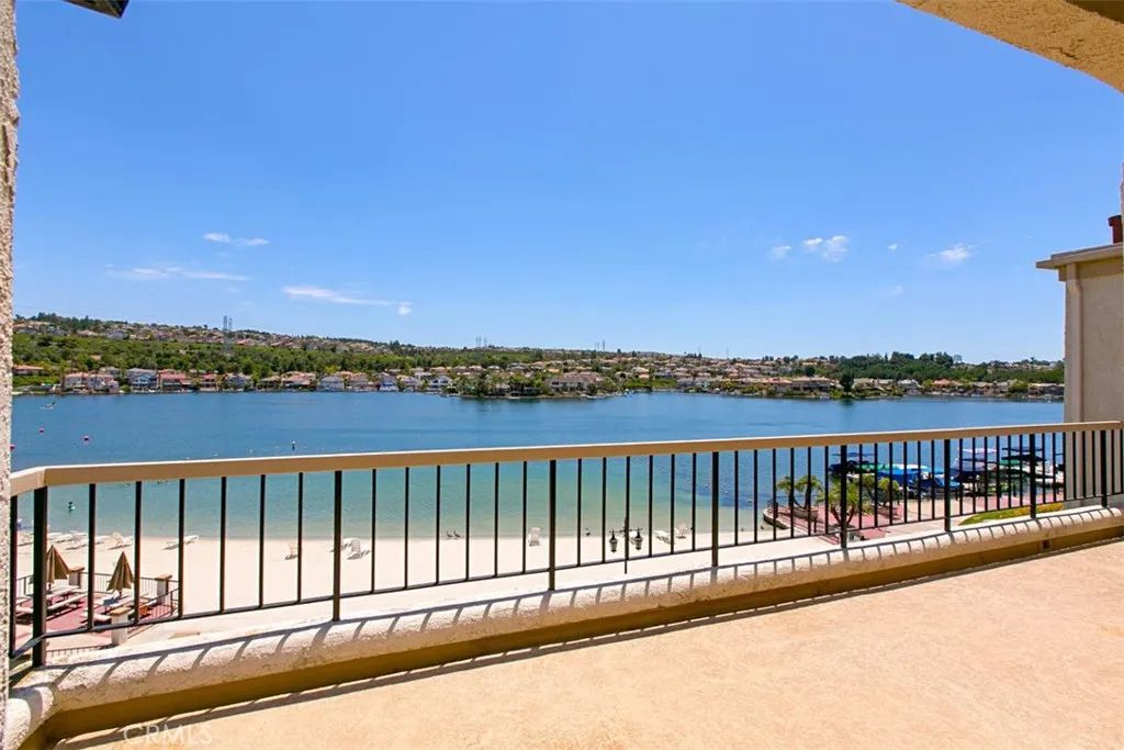 22564 Galilea 32, Mission Viejo, CA 92692