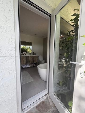 13280 SW 103rd Ter 0, Miami, FL 33186