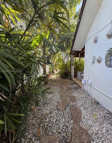 13280 SW 103rd Ter 0, Miami, FL 33186