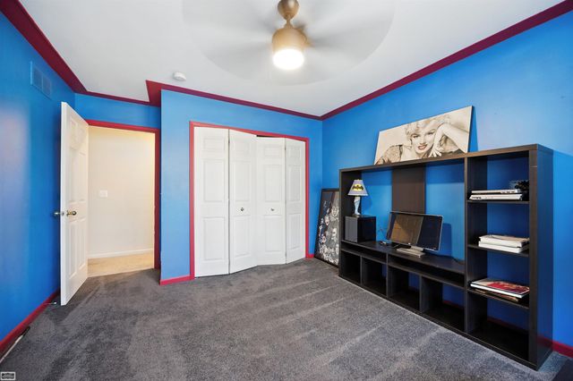 42680 Chippewa Drive, Clinton Twp, MI 48038