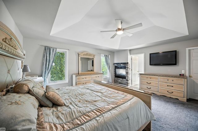 42680 Chippewa Drive, Clinton Twp, MI 48038