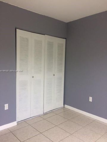 437 SW 7th St 308, Miami, FL 33130