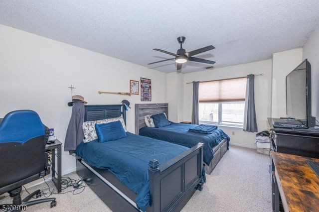 8605 Brittany Dr, Wayne Twp., NJ 07470