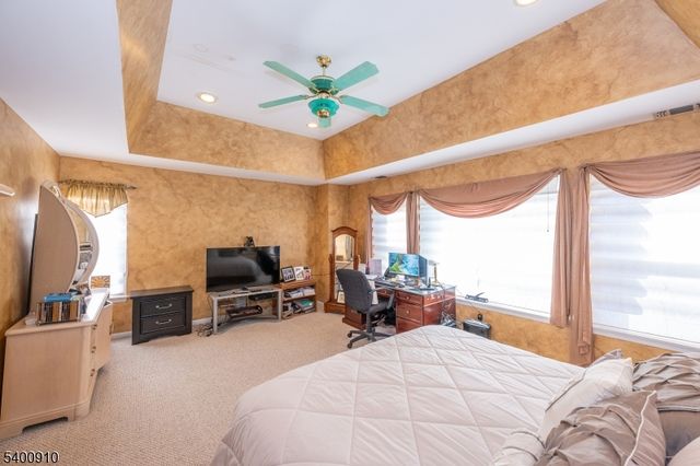 8605 Brittany Dr, Wayne Twp., NJ 07470