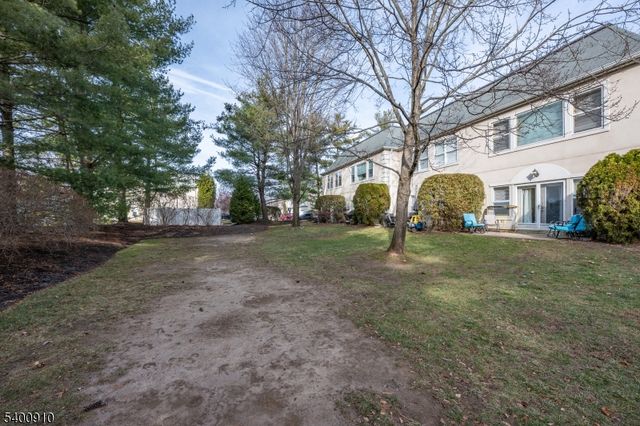 8605 Brittany Dr, Wayne Twp., NJ 07470