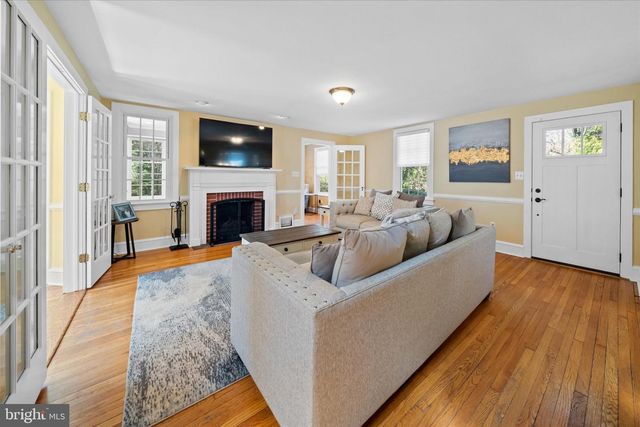 2302 FOULK RD, Wilmington, DE 19810