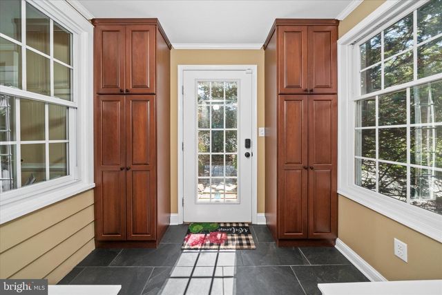 2302 FOULK RD, Wilmington, DE 19810