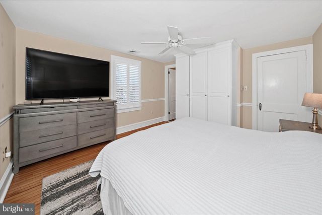 2302 FOULK RD, Wilmington, DE 19810