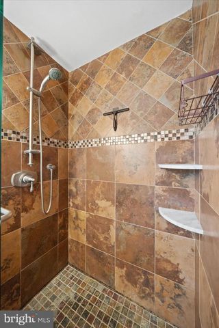 2302 FOULK RD, Wilmington, DE 19810