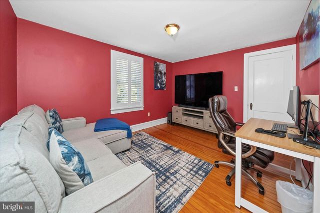 2302 FOULK RD, Wilmington, DE 19810