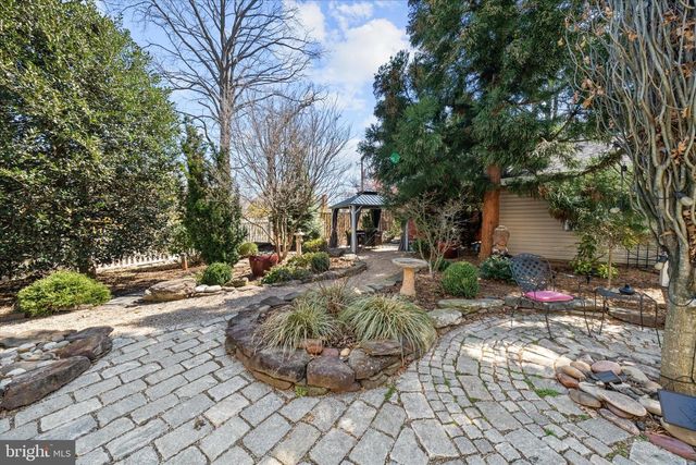 2302 FOULK RD, Wilmington, DE 19810