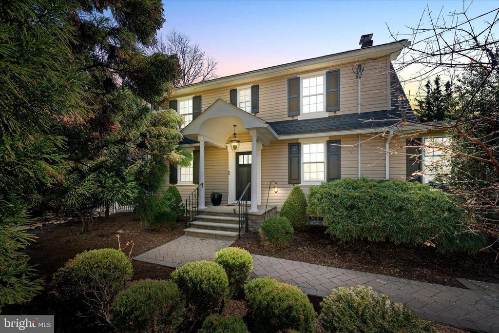 2302 FOULK RD, Wilmington, DE 19810