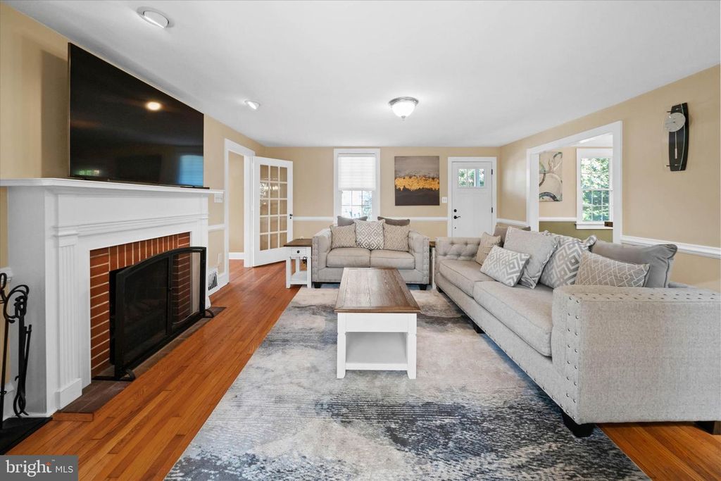 Image 13 of property listing at 2302 FOULK RD, Wilmington, DE 19810