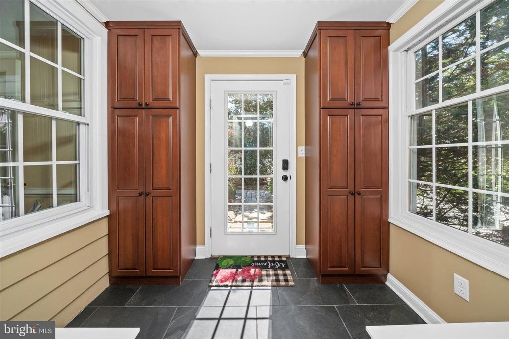 Image 24 of property listing at 2302 FOULK RD, Wilmington, DE 19810