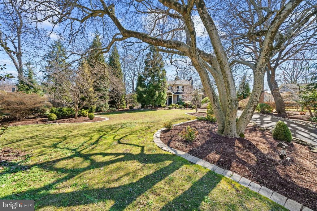 Image 5 of property listing at 2302 FOULK RD, Wilmington, DE 19810