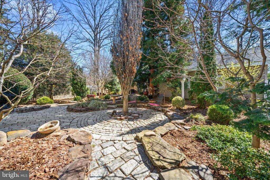 Image 44 of property listing at 2302 FOULK RD, Wilmington, DE 19810