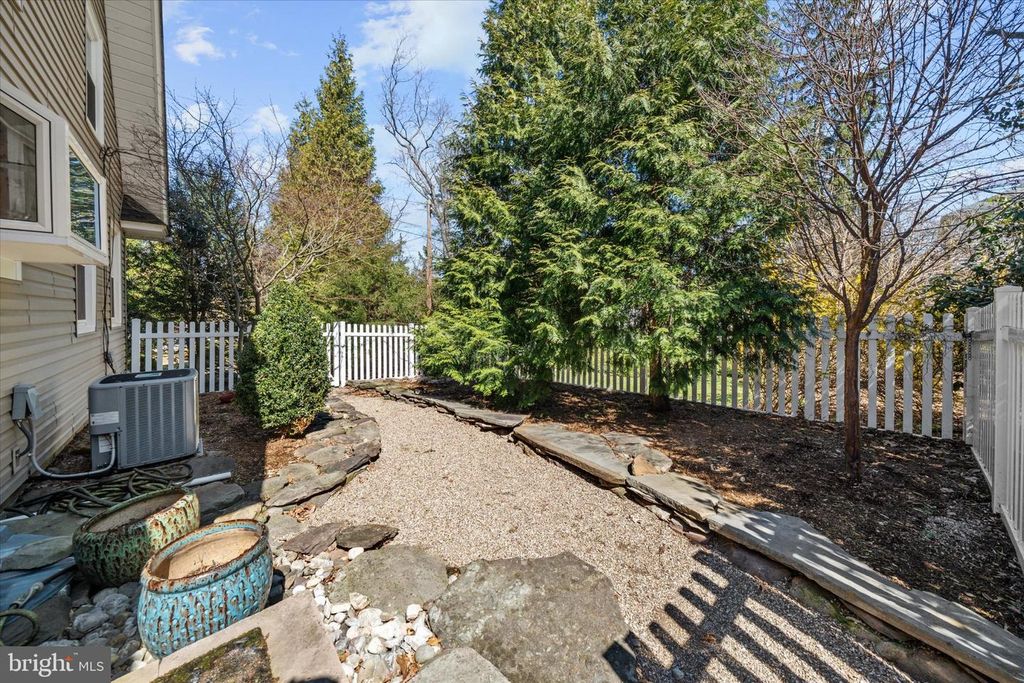 Image 55 of property listing at 2302 FOULK RD, Wilmington, DE 19810