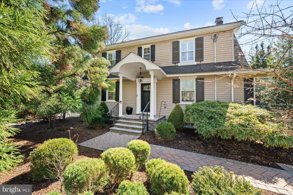 Image 7 of property listing at 2302 FOULK RD, Wilmington, DE 19810