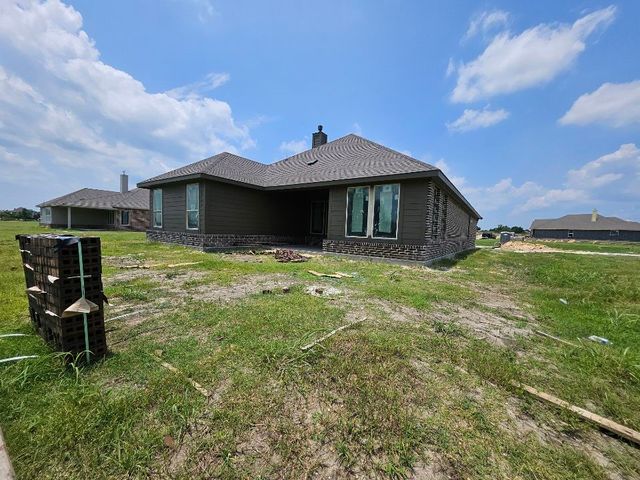 813 Silverleaf Drive, Ennis, TX 75119