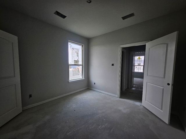 813 Silverleaf Drive, Ennis, TX 75119