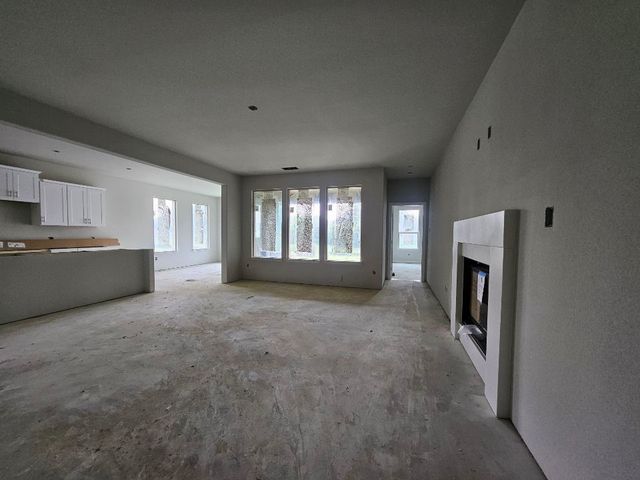 813 Silverleaf Drive, Ennis, TX 75119