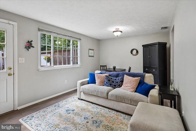 12151 PURPLE SAGE CT, Reston, VA 20194