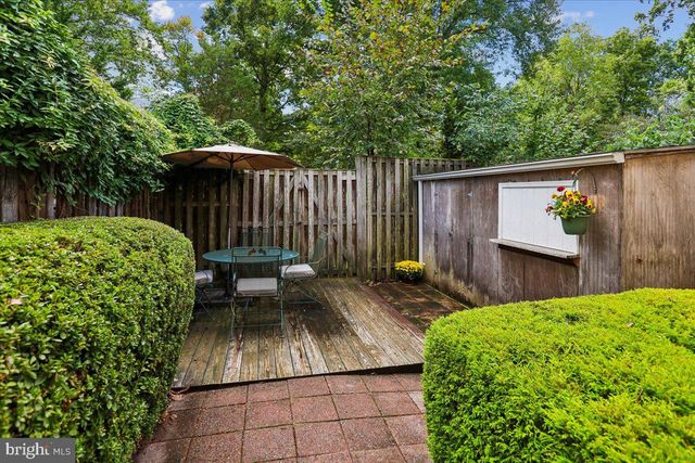 12151 PURPLE SAGE CT, Reston, VA 20194