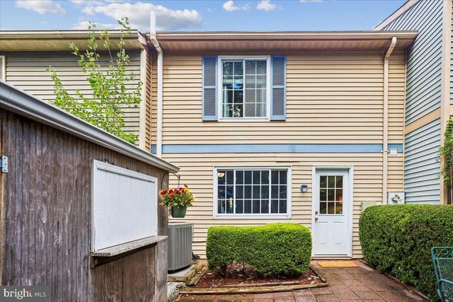 12151 PURPLE SAGE CT, Reston, VA 20194
