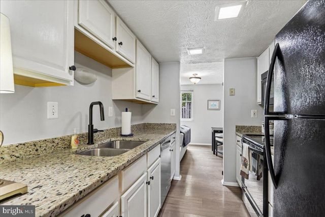 12151 PURPLE SAGE CT, Reston, VA 20194