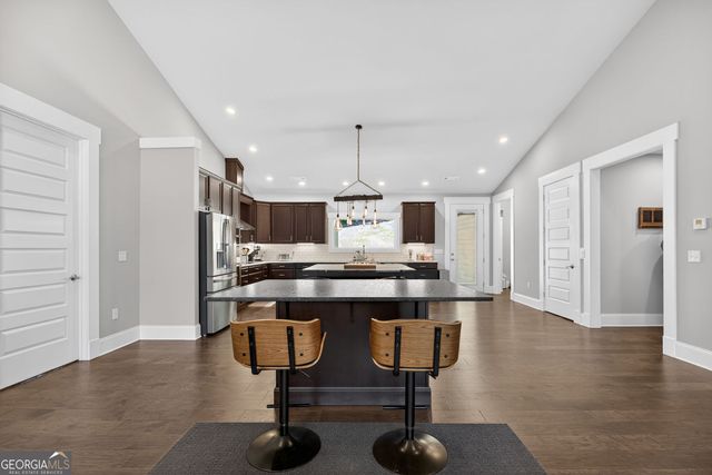 173 W Lake Boulevard, Carrollton, GA 30116