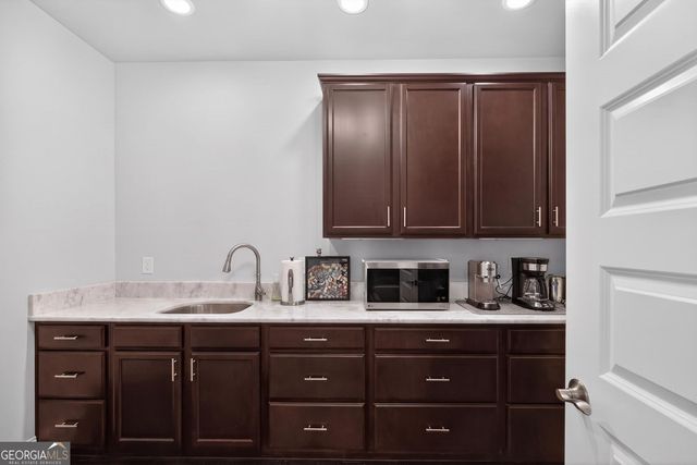 173 W Lake Boulevard, Carrollton, GA 30116