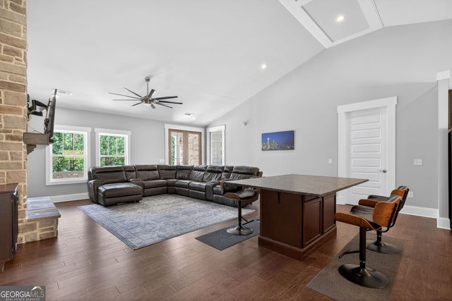 173 W Lake Boulevard, Carrollton, GA 30116