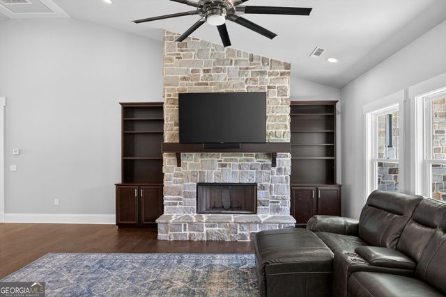 173 W Lake Boulevard, Carrollton, GA 30116