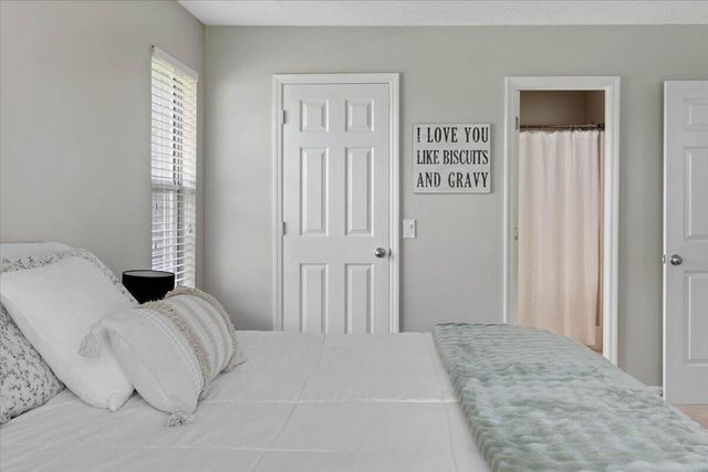 7923 Woodstone Drive, Hixson, TN 37343