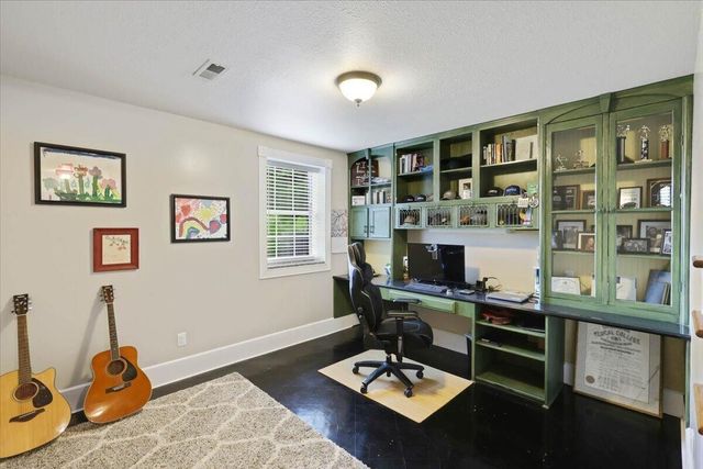 7923 Woodstone Drive, Hixson, TN 37343