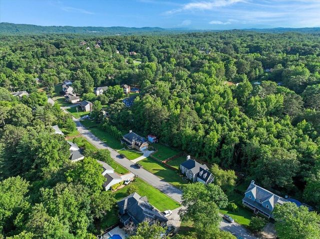 7923 Woodstone Drive, Hixson, TN 37343