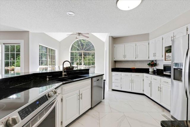 7923 Woodstone Drive, Hixson, TN 37343