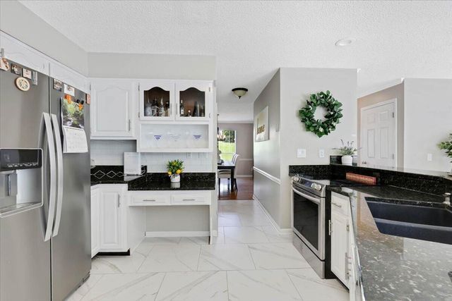 7923 Woodstone Drive, Hixson, TN 37343