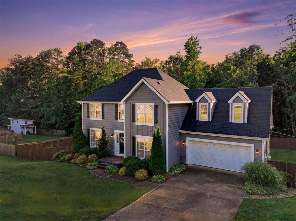 7923 Woodstone Drive, Hixson, TN 37343