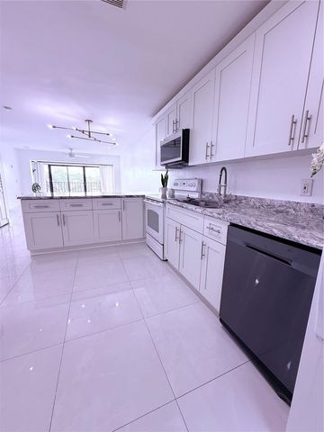 4272 DESTE COURT 308, Lake Worth, FL 33467