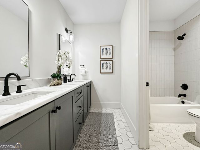 130 Glasgow Lane, Fayetteville, GA 30214