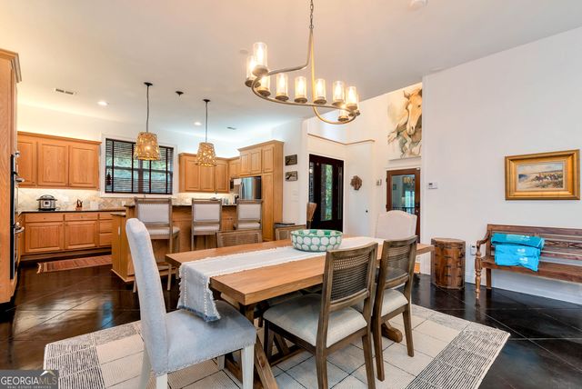 6319 Lakeview Drive, Buford, GA 30518