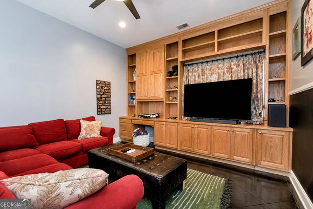 6319 Lakeview Drive, Buford, GA 30518