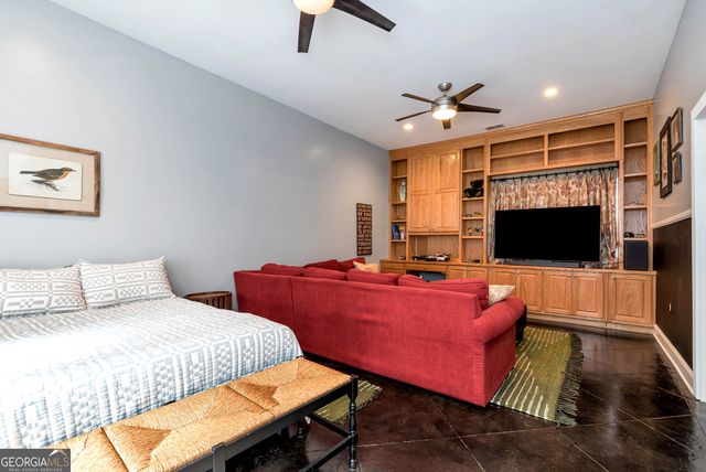 6319 Lakeview Drive, Buford, GA 30518